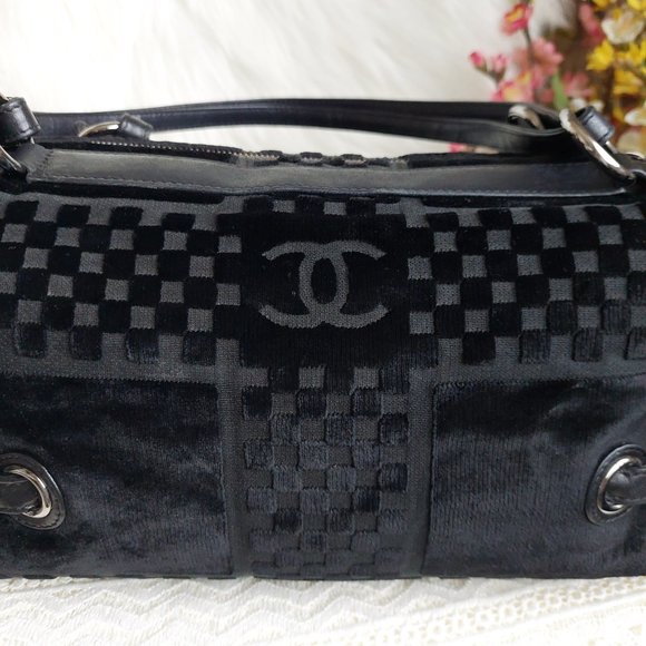 CHANEL Black Velour Velvet CC Bowler Shoulder Bag - Picture 8 of 17